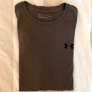 Mens Under Armour gray t shirt with black logo.  Size Large